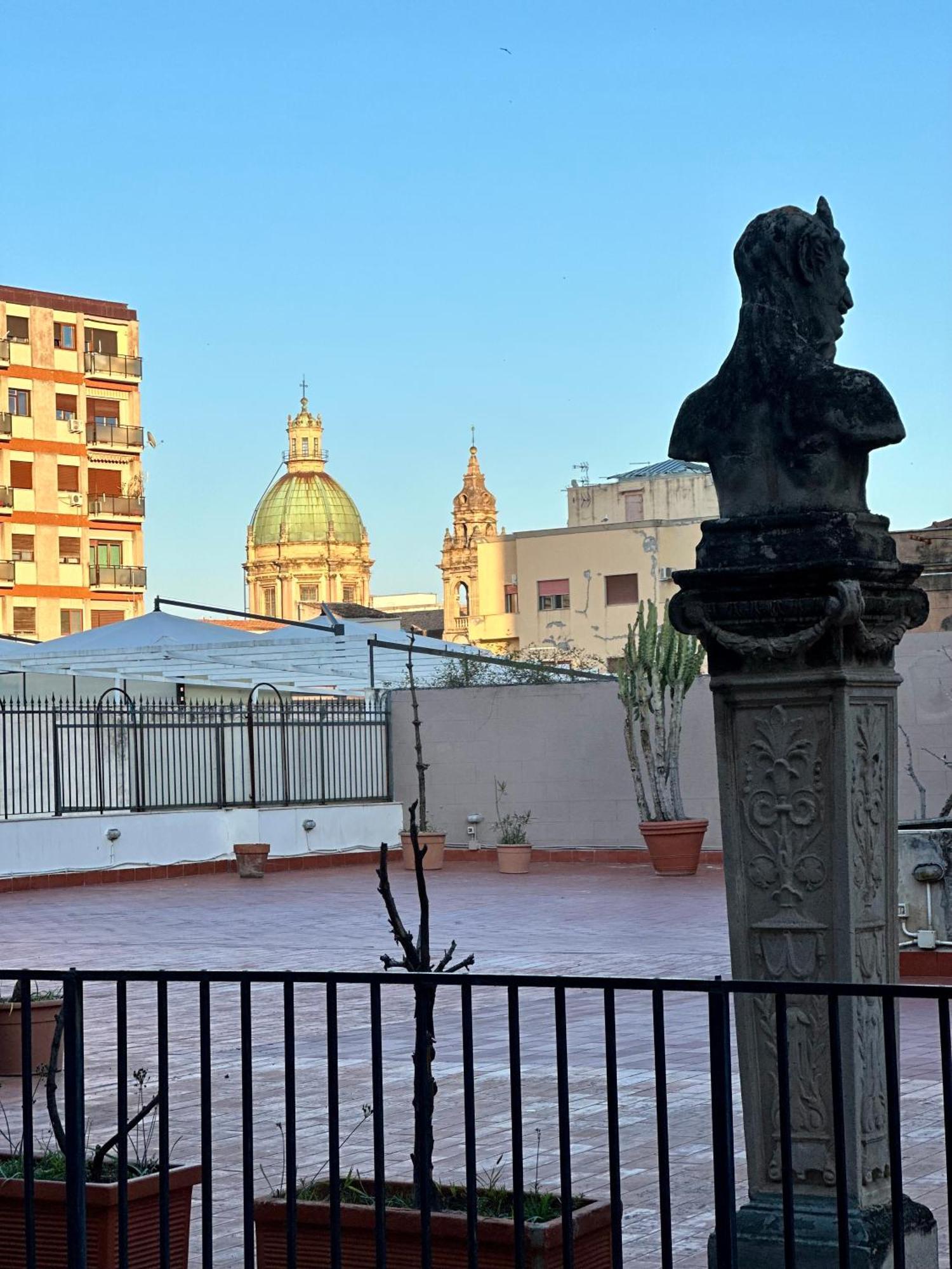 Ferienwohnung A Un Passo Dal Massimo 2 Palermo Exterior foto
